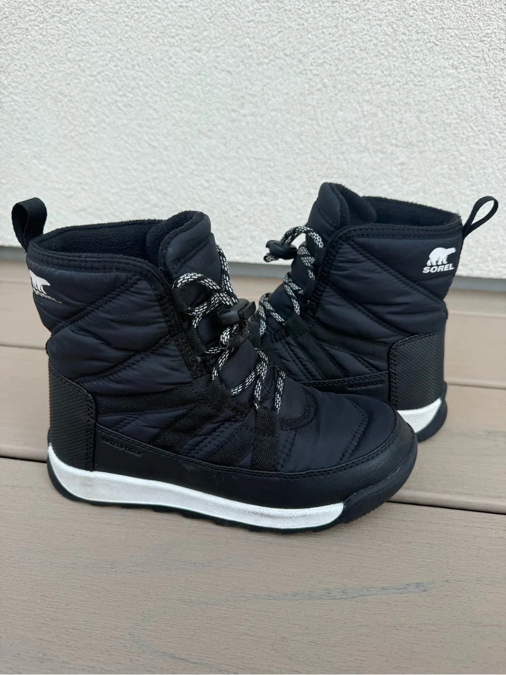 Sorel Whitney Snow Boots Kids Size 1 Black and White